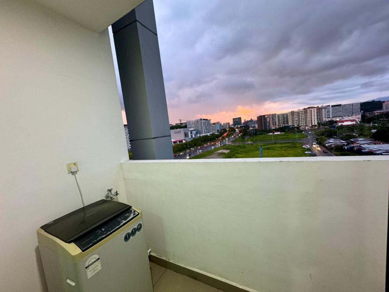 Sa Sutera Avenue Homestay Opposite Imago Kk Кота Кинабалу Екстериор снимка
